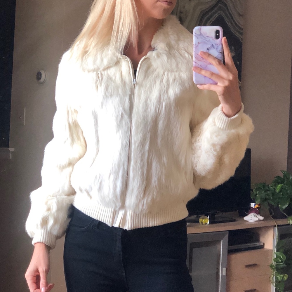 💯 Real Rabbit Fur Vintage Off-white Coat